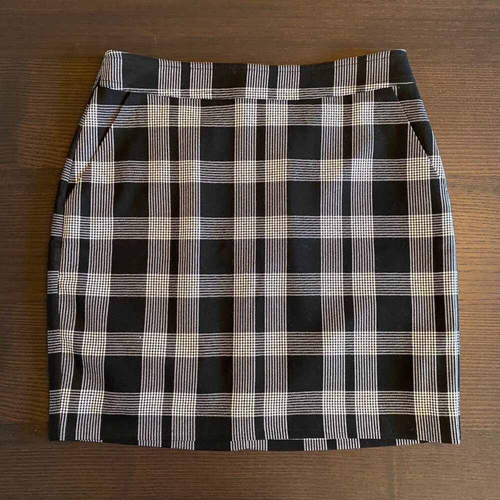 GAP Black & White Plaid Skirt w/ Pockets - Size 6